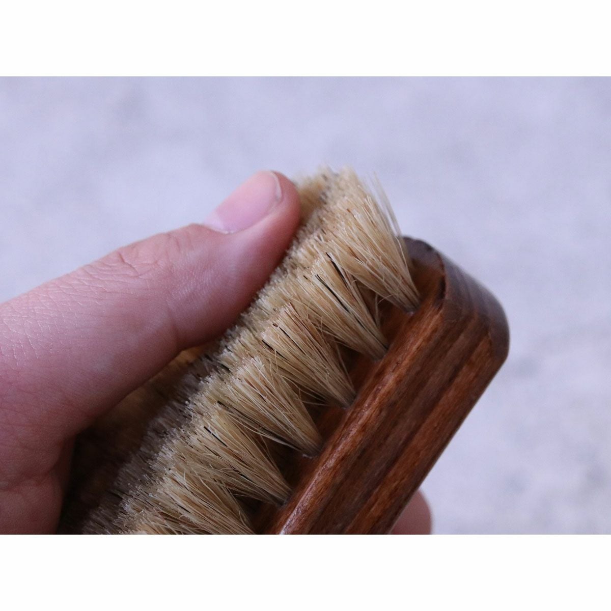 M.MOWBRAY｜サドルアップ ピッグブラシ｜レザーケア