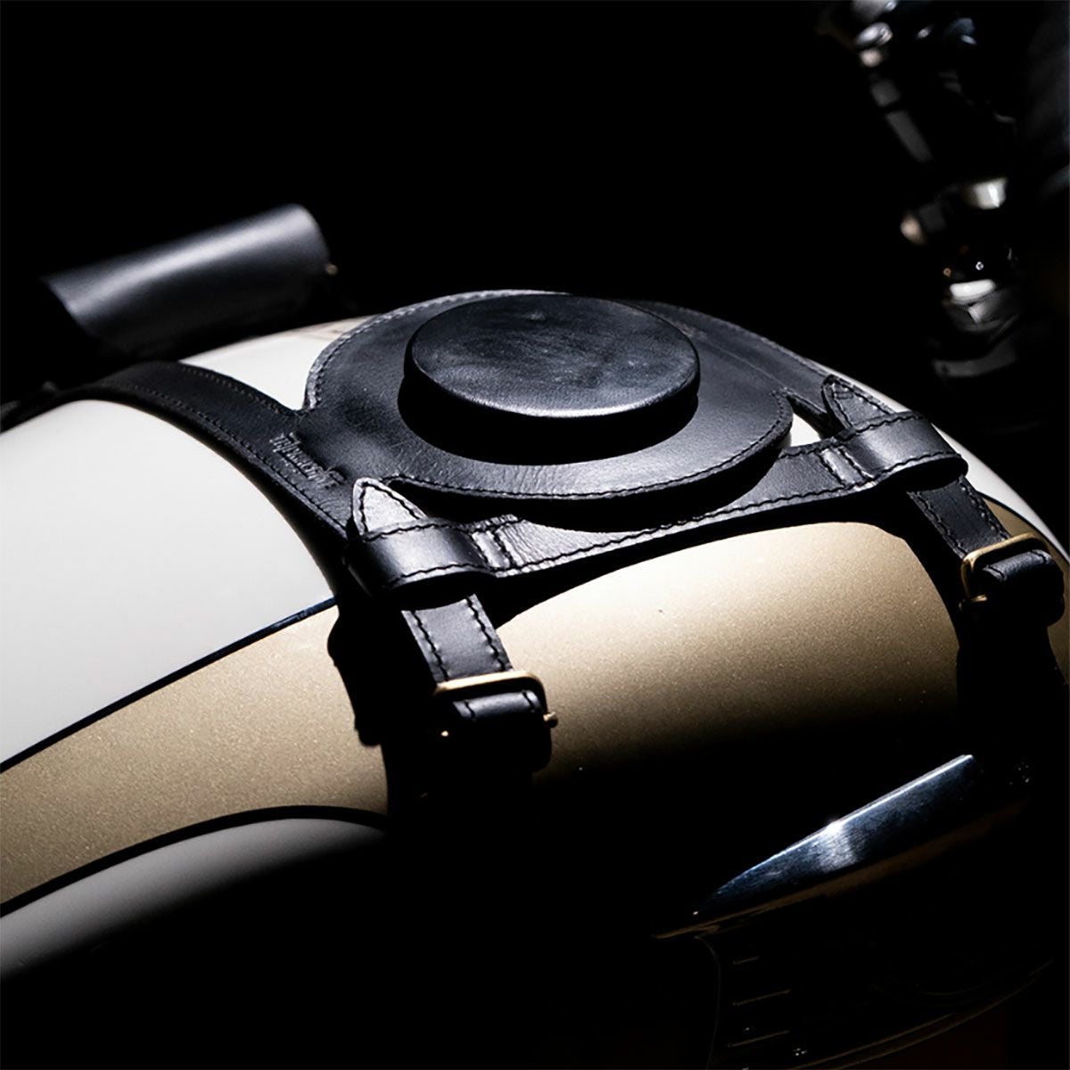 タンク ストラップ（ライトサイドキャップ用） | モトーリモーダ公式