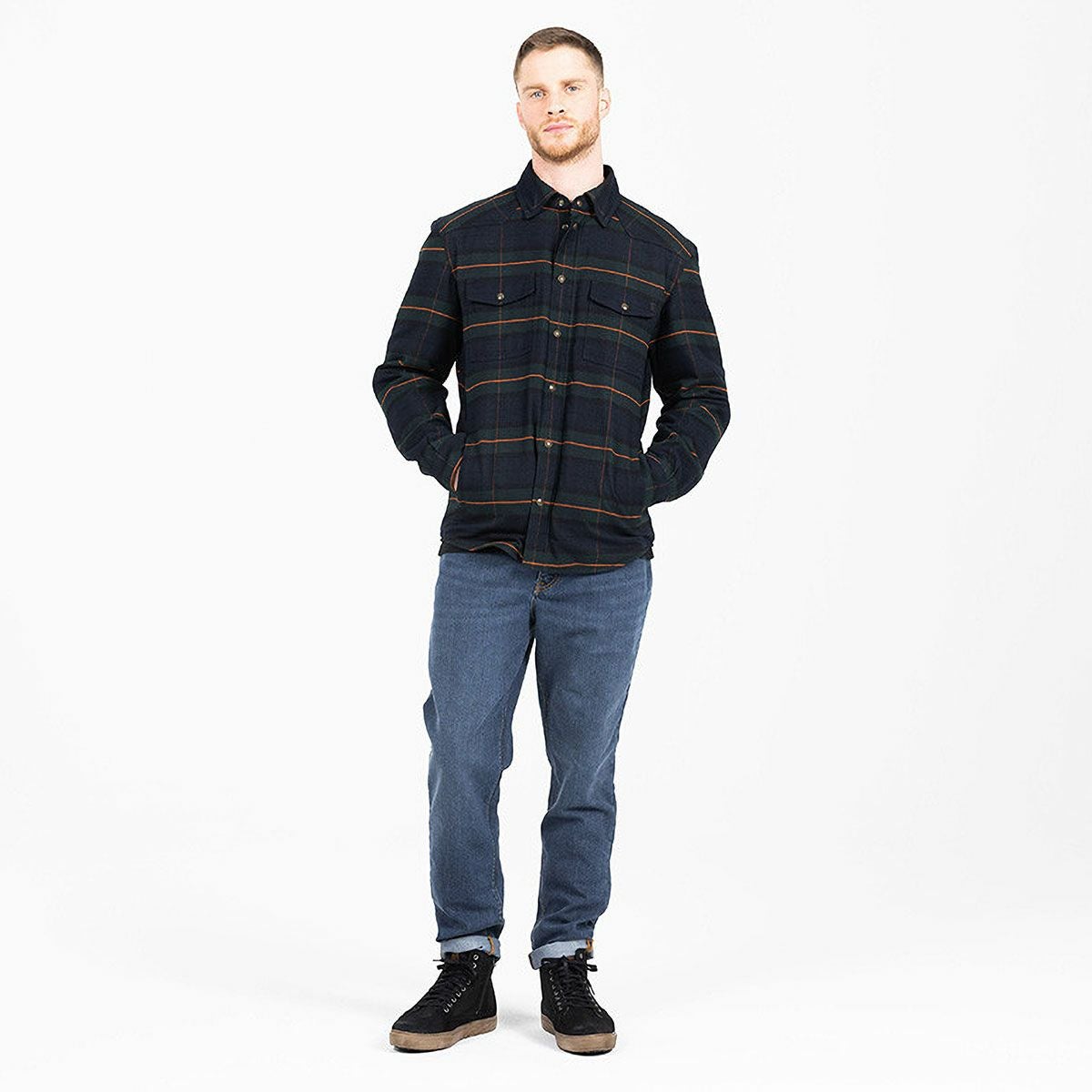 John Doe｜クラシック テーパード｜デニム｜インディゴ｜モデル着用