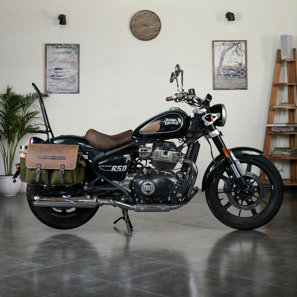 Trip Machine｜エクスペディション サドルバッグ （左右ペア）｜サイドバッグ｜グリーン×タバコ｜使用イメージ