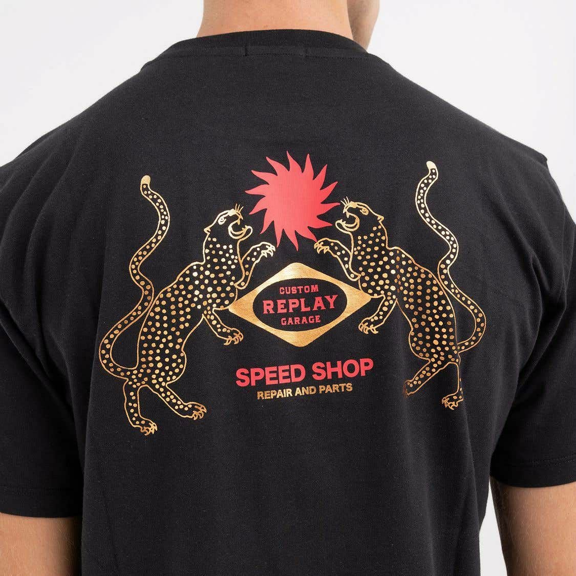 Replay｜カスタムガレージ プリント Ｔシャツ｜ブラック｜モデル着用
