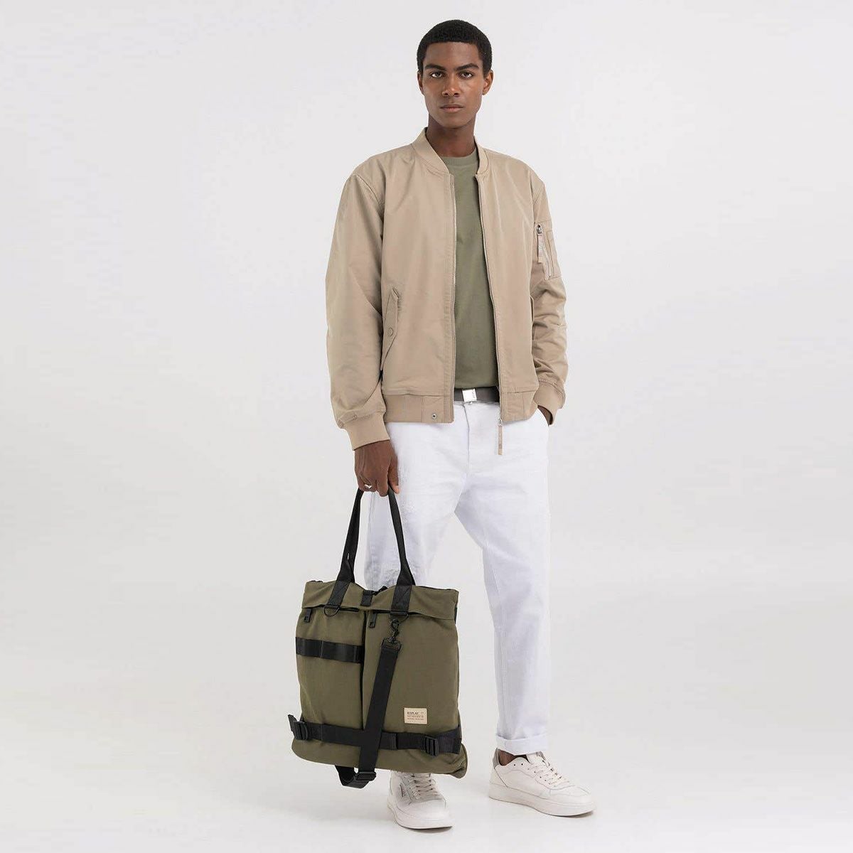 Replay｜キャンバス トートバッグ｜その他バッグ｜ミリタリーグリーン｜使用イメージ
