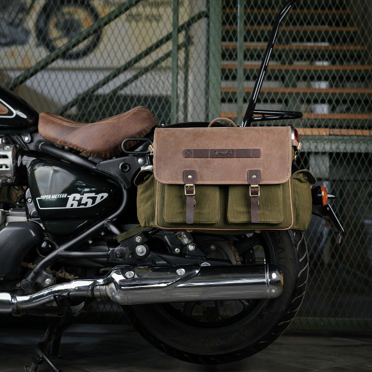 Trip Machine｜エクスペディション サドルバッグ｜サイドバッグ｜グリーン×タン｜使用イメージ