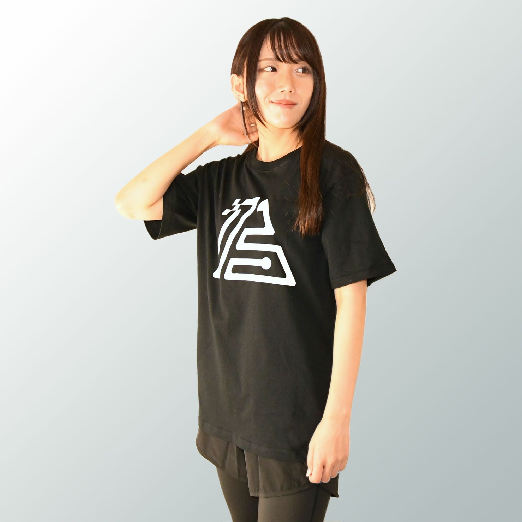 WRC｜WRC 13 Tシャツ｜ブラック｜モデル着用