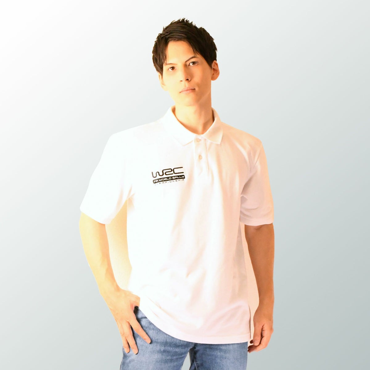 WRC｜WRC ポロシャツ｜ホワイト｜モデル着用