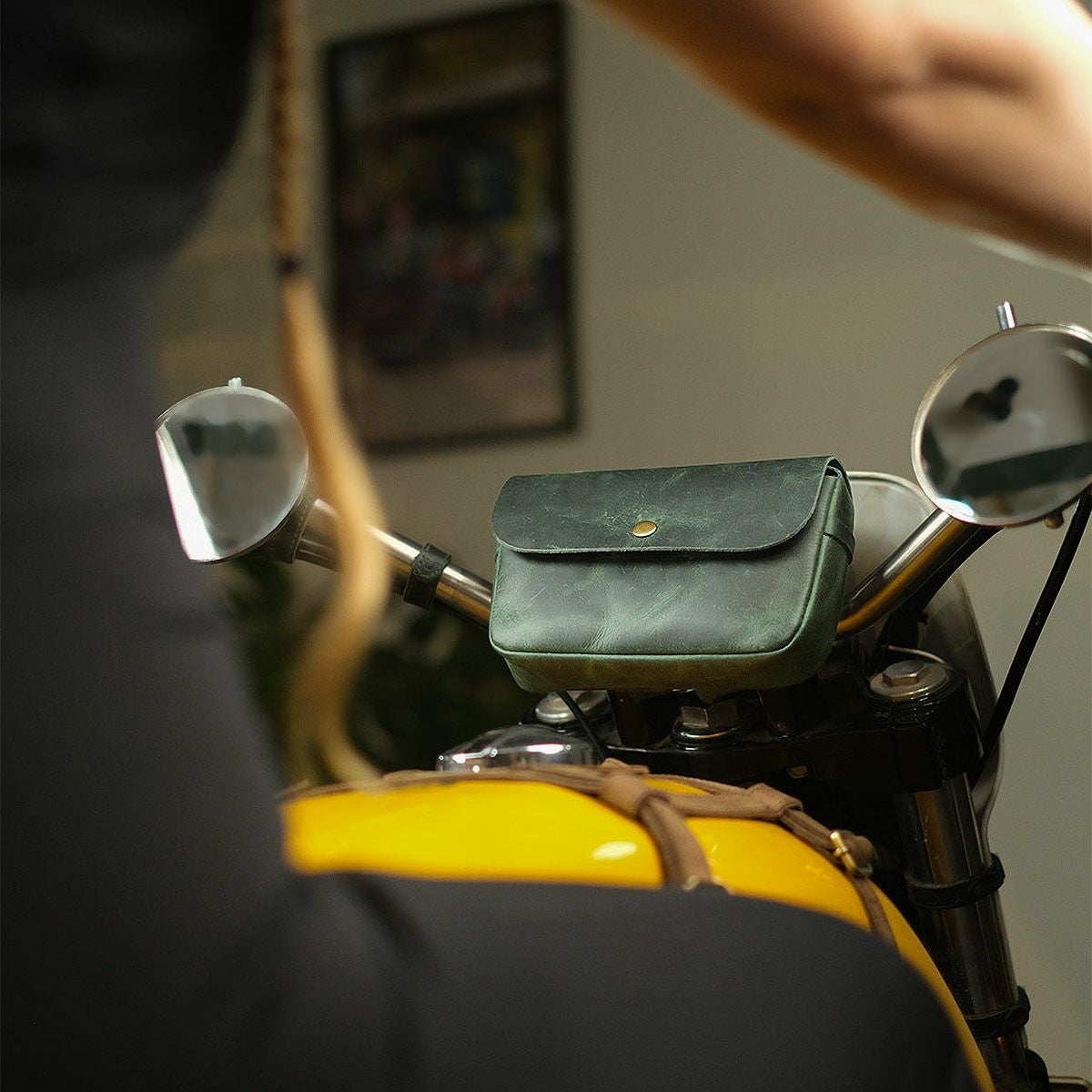 Trip Machine｜サイドキック モト ポーチ｜その他バッグ｜フォレストグリーン｜使用イメージ