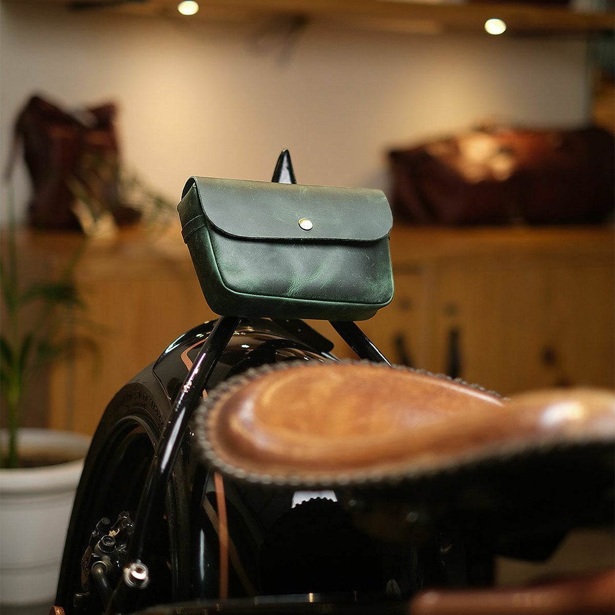 Trip Machine｜サイドキック モト ポーチ｜その他バッグ｜フォレストグリーン｜使用イメージ