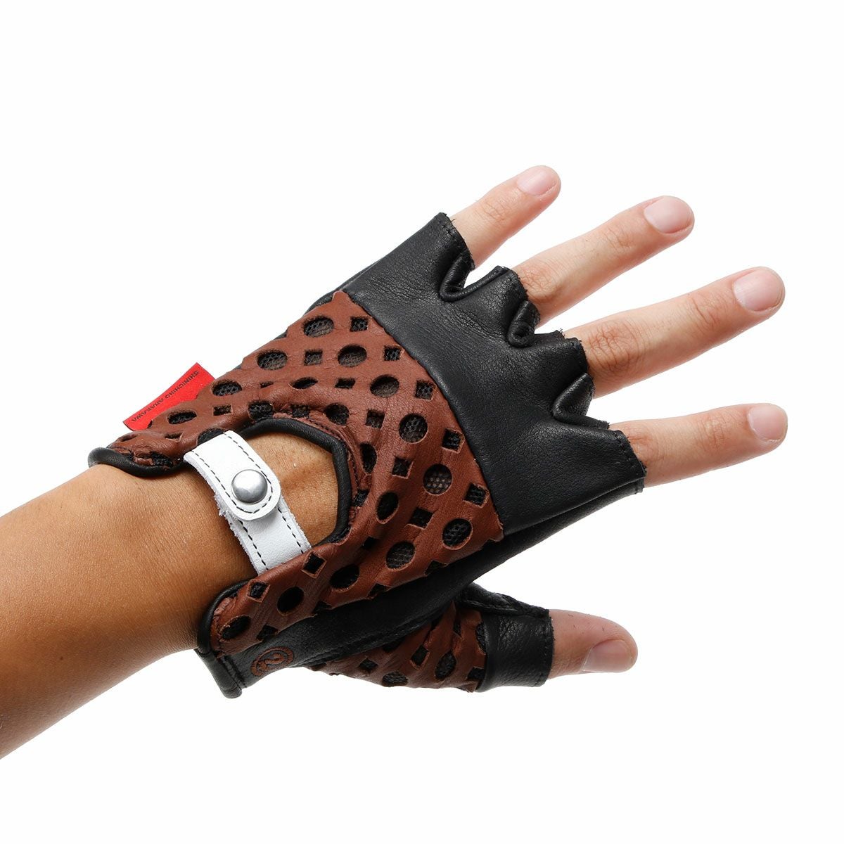 SHINICHIRO ARAKAWA｜グローブ D+MM ST｜ハーフ｜ブラック×ブラウン｜モデル着用