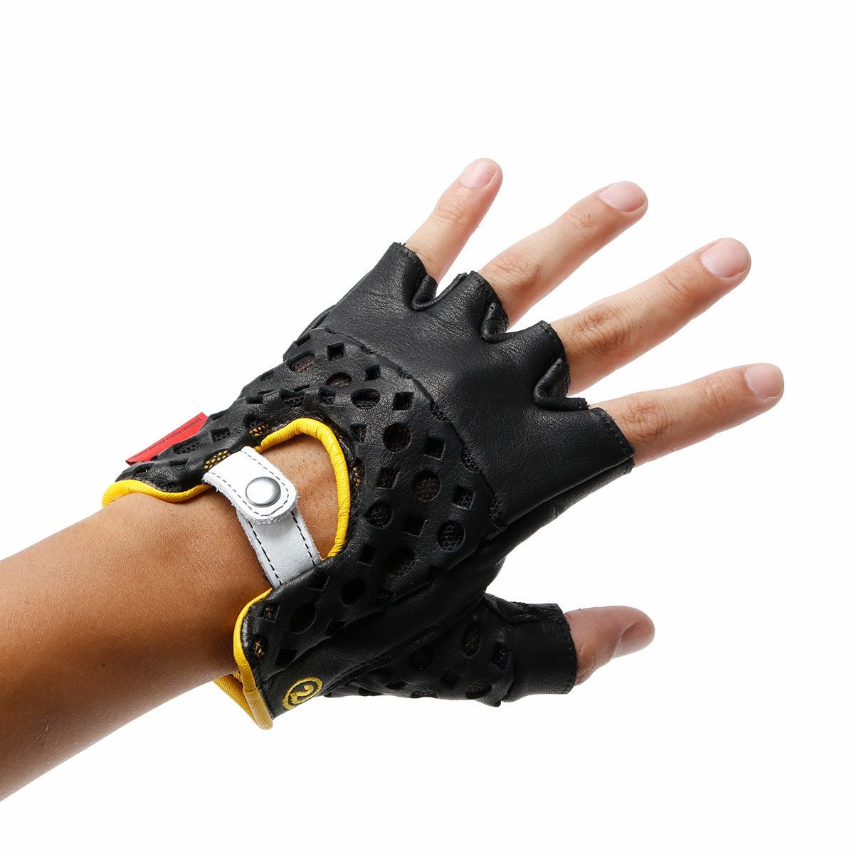 SHINICHIRO ARAKAWA｜グローブ D+MM ST｜ハーフ｜ブラック×ブラック×イエロー｜モデル着用