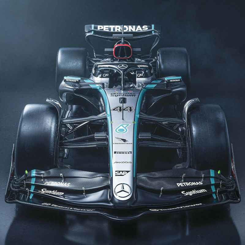 メルセデス AMG Petronas F1 チーム F1 W15 2024 グラフィカル