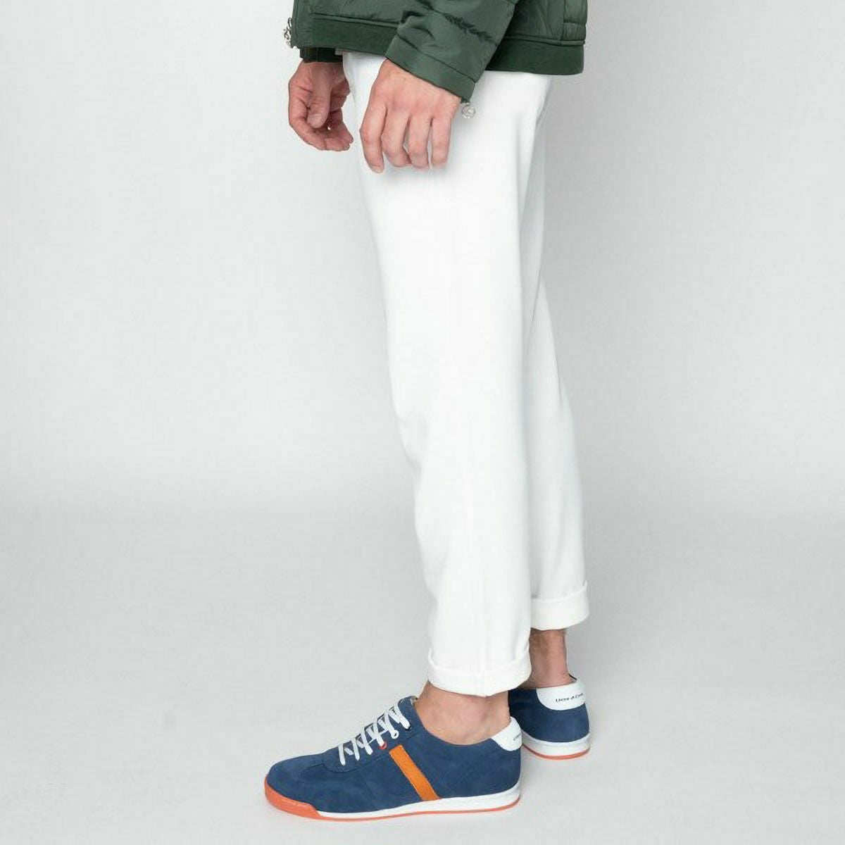 Linea di Corsa｜ハラマ｜スニーカー｜ネイビー×オレンジ｜モデル着用