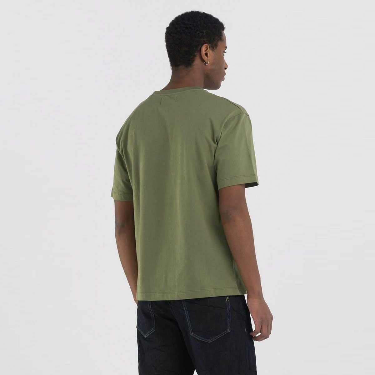 Replay｜タイガー グラフィック Tシャツ｜アーミーグリーン｜モデル着用