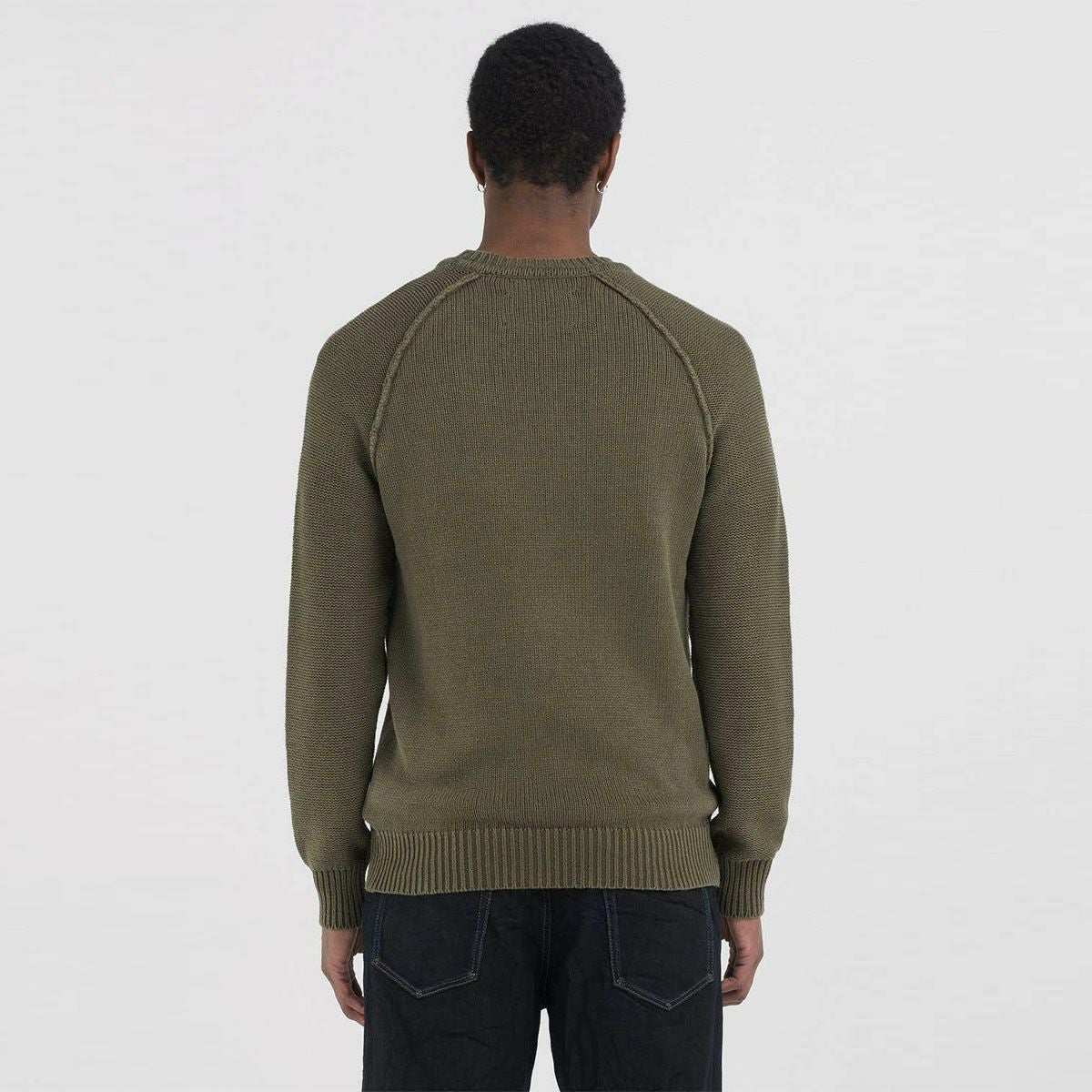 Replay｜クルーネック タイガー セーター｜ニット｜マスクグリーン｜モデル着用