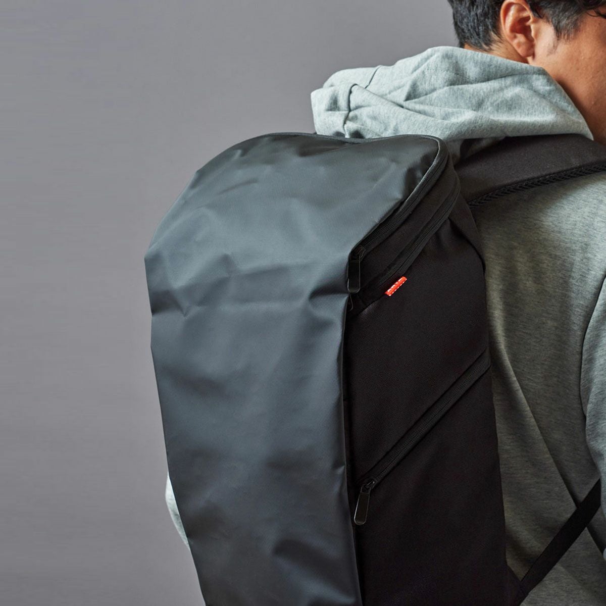 ARTA｜ARTA コーデュラ バックパック｜バッグ｜ブラック｜モデル着用