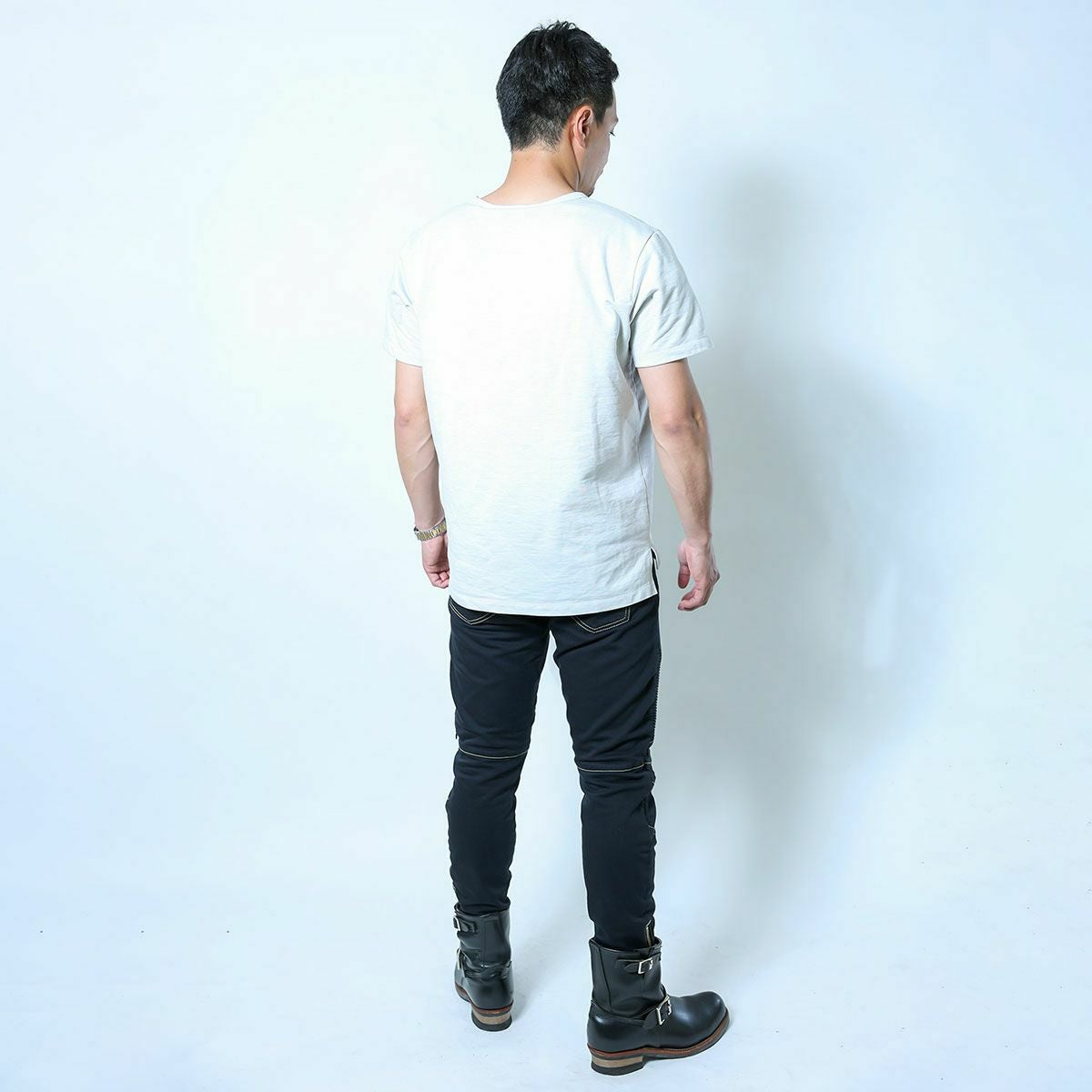 Dark｜CORDURA ライダース ヘビーオンス ベーシックTシャツ｜オフホワイト｜モデル着用