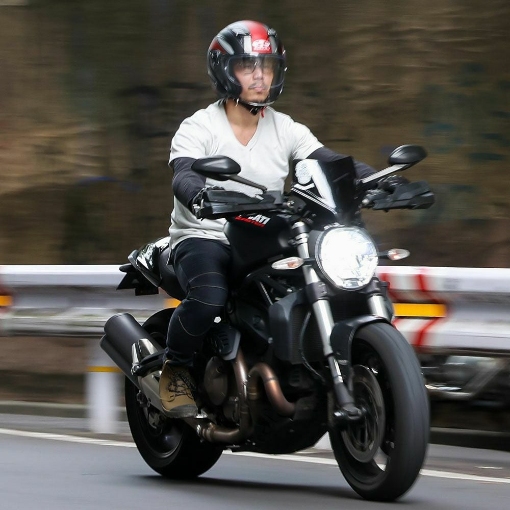 Dark｜CORDURA ライダース ヘビーオンス ベーシックTシャツ｜オフホワイト｜モデル着用