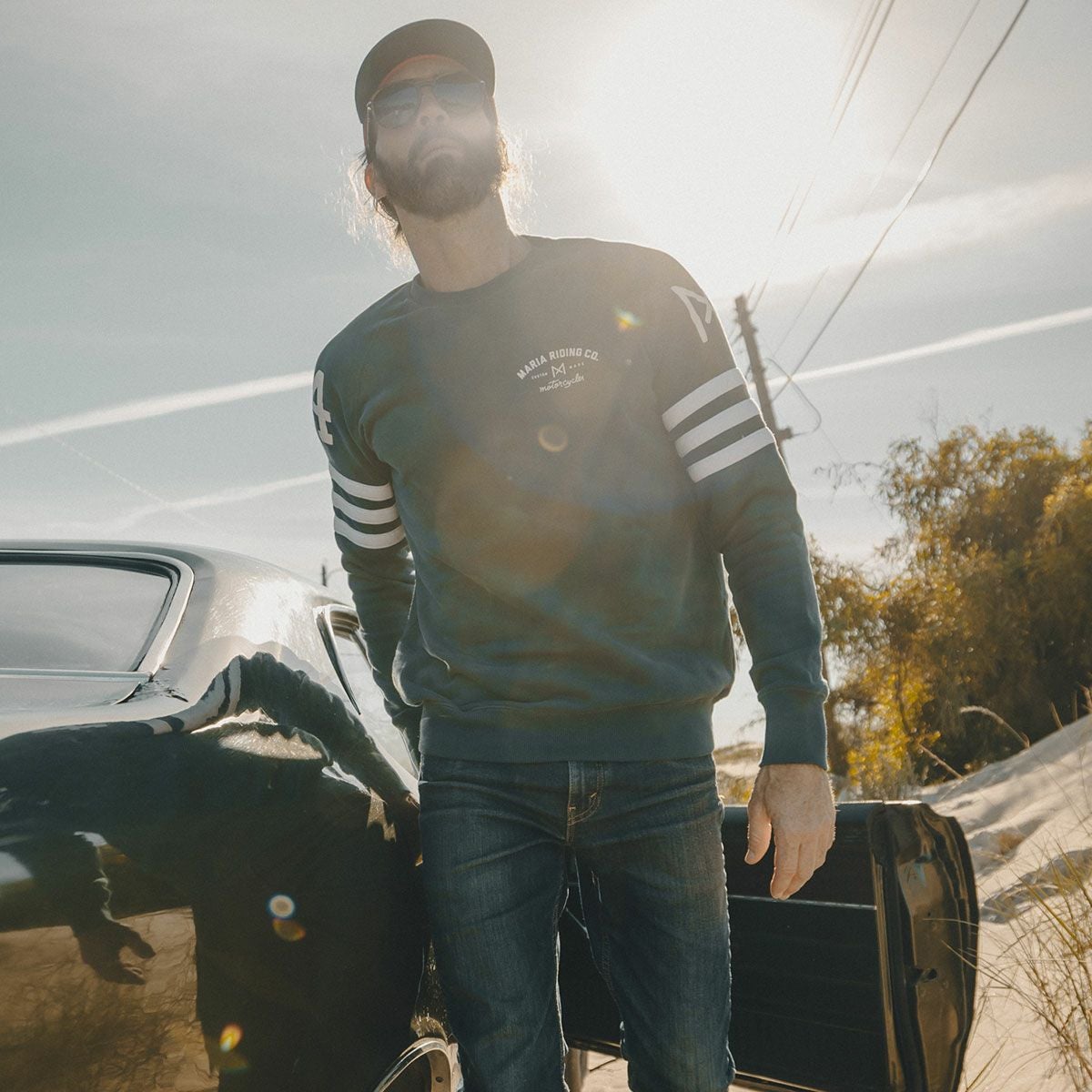 Maria Riding Company｜スペード スウェットシャツ｜ぺトロールブルー｜モデル着用