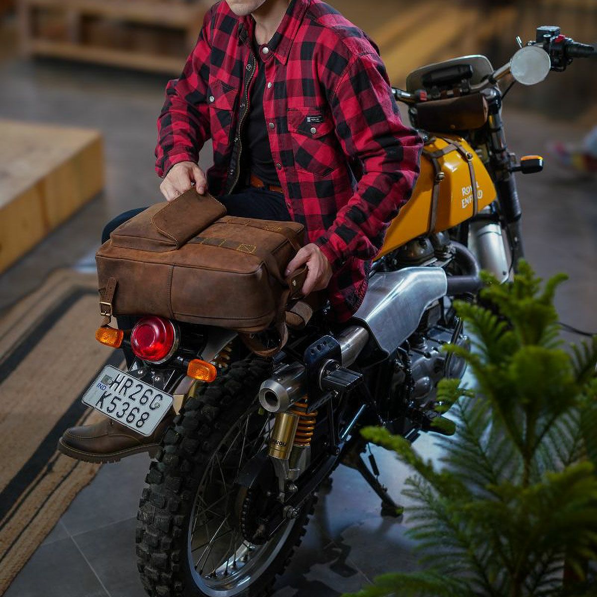 Trip Machine｜イーストウッド バックパック｜タバコブラウン｜使用イメージ