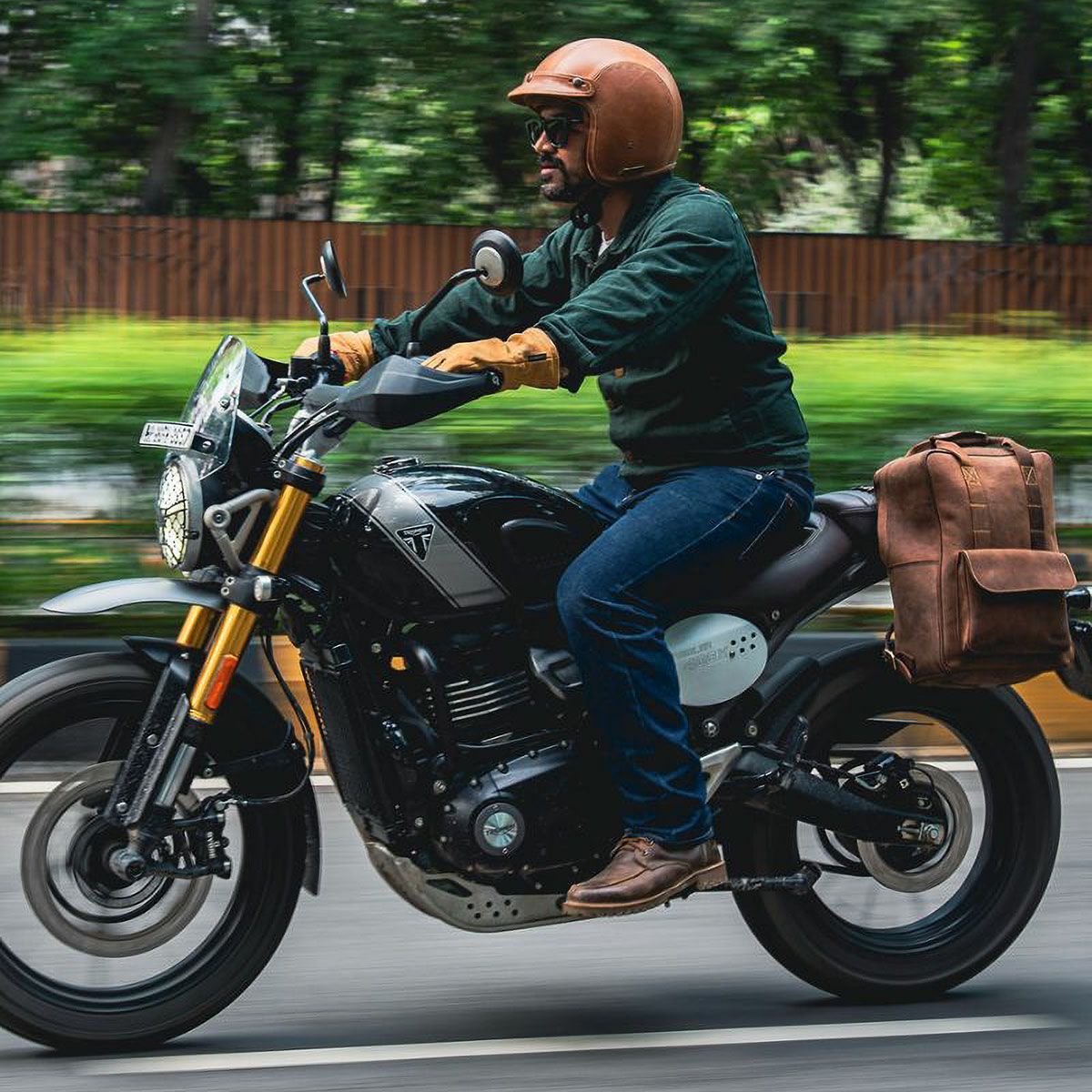 Trip Machine｜イーストウッド バックパック｜タバコブラウン｜使用イメージ