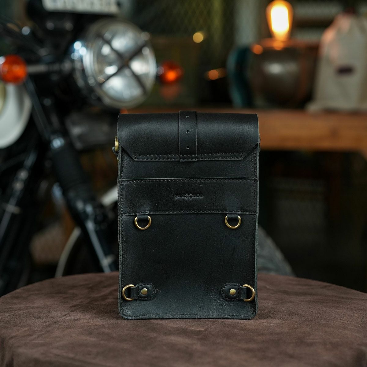 Trip Machine｜モト スリング バッグ｜サイドバッグ｜ブラック｜使用イメージ