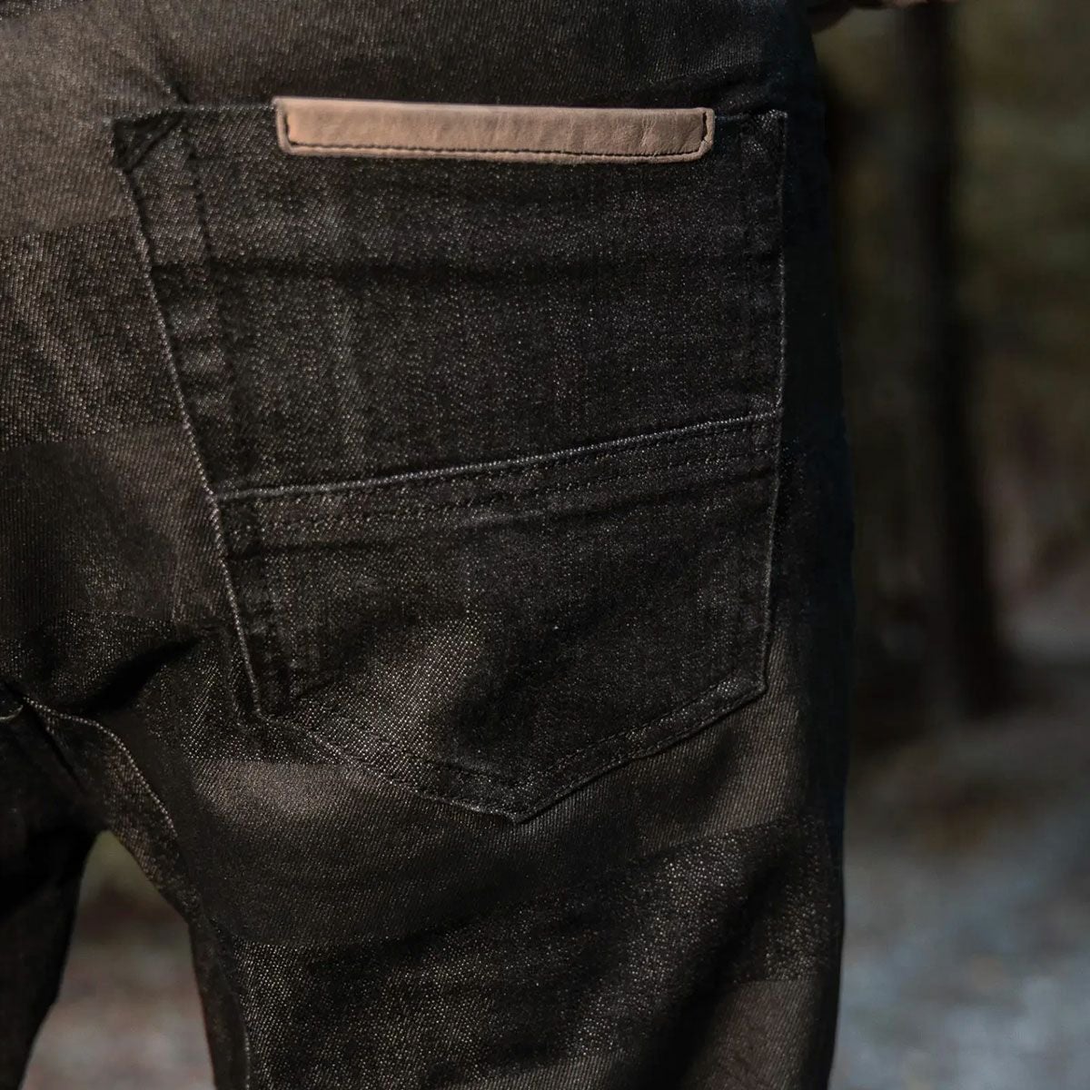 HolyFreedom｜カックル ブラックジーンズ｜デニム｜ブラック