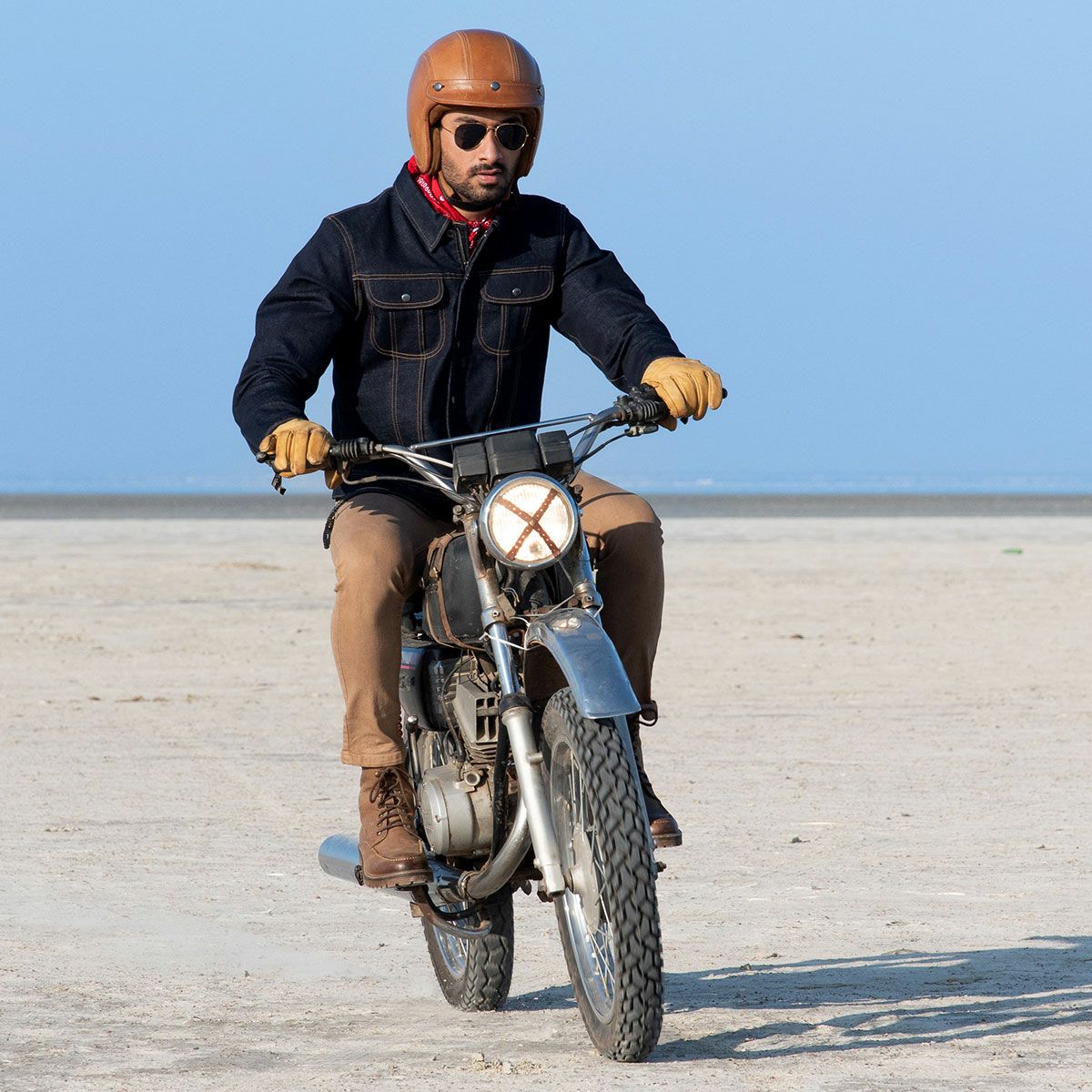 Trip Machine｜”ゼロ” デニム ライディングジャケット｜ファブリック｜インディゴ｜モデル着用