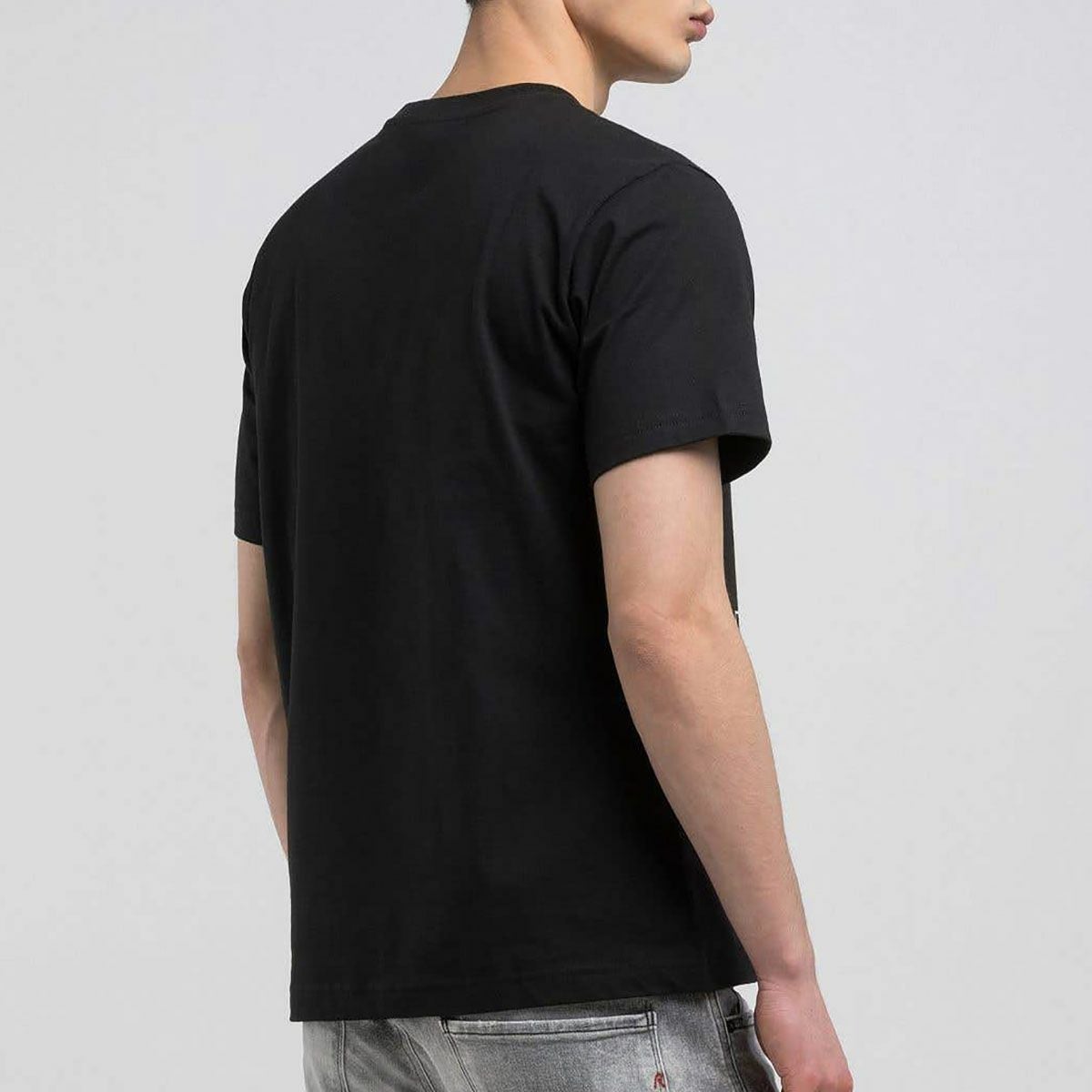 Replay｜フロント プリント Tシャツ｜ブラック｜モデル着用