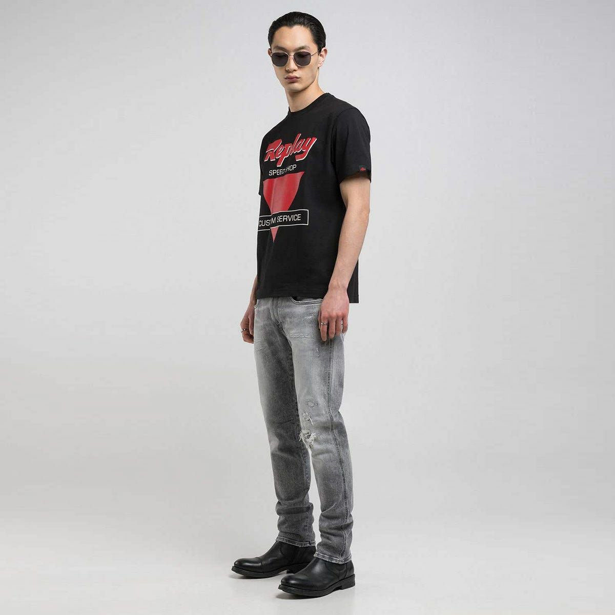 Replay｜フロント プリント Tシャツ｜ブラック｜モデル着用