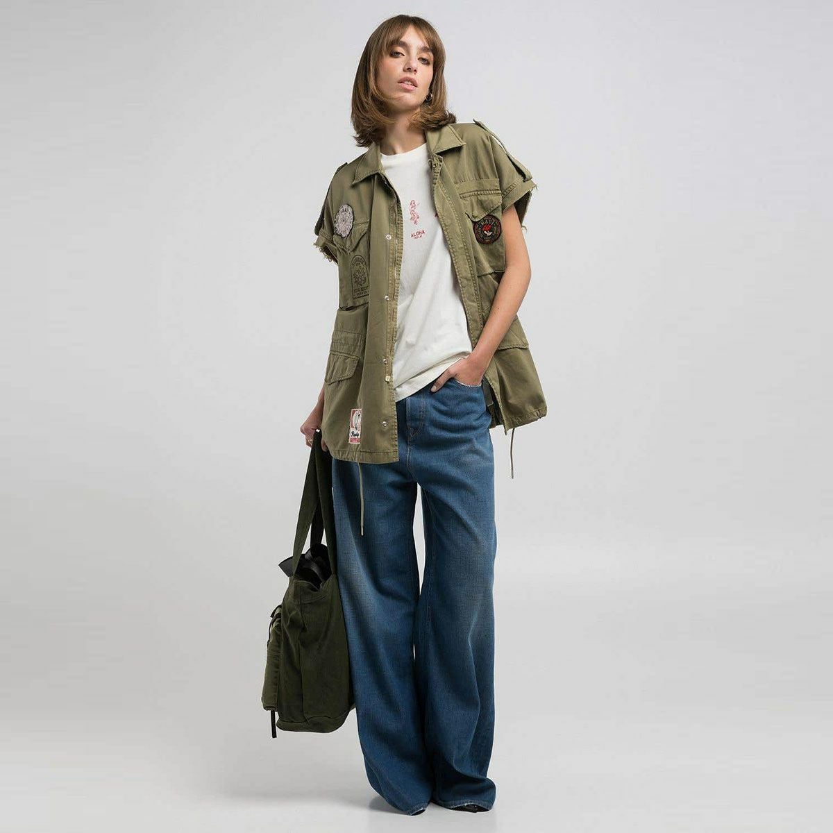 Replay｜ドローストリング ツイル シャツ｜ウィードグリーン｜モデル着用