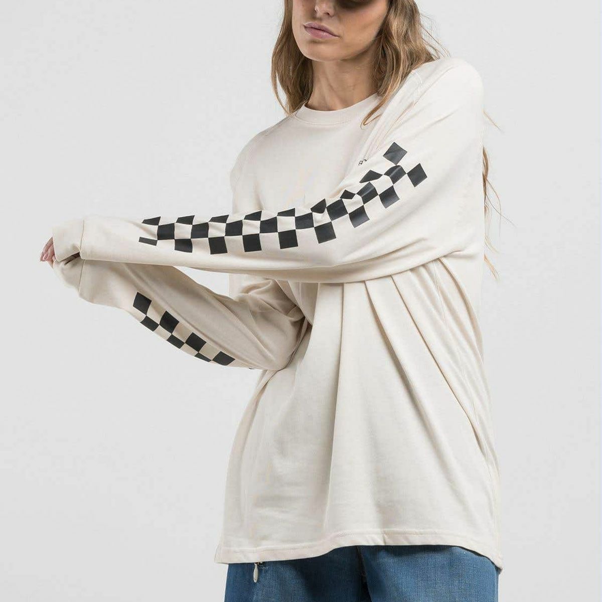 Replay｜チェッカープリント ロングスリーブ Tシャツ｜バターホワイト｜モデル着用