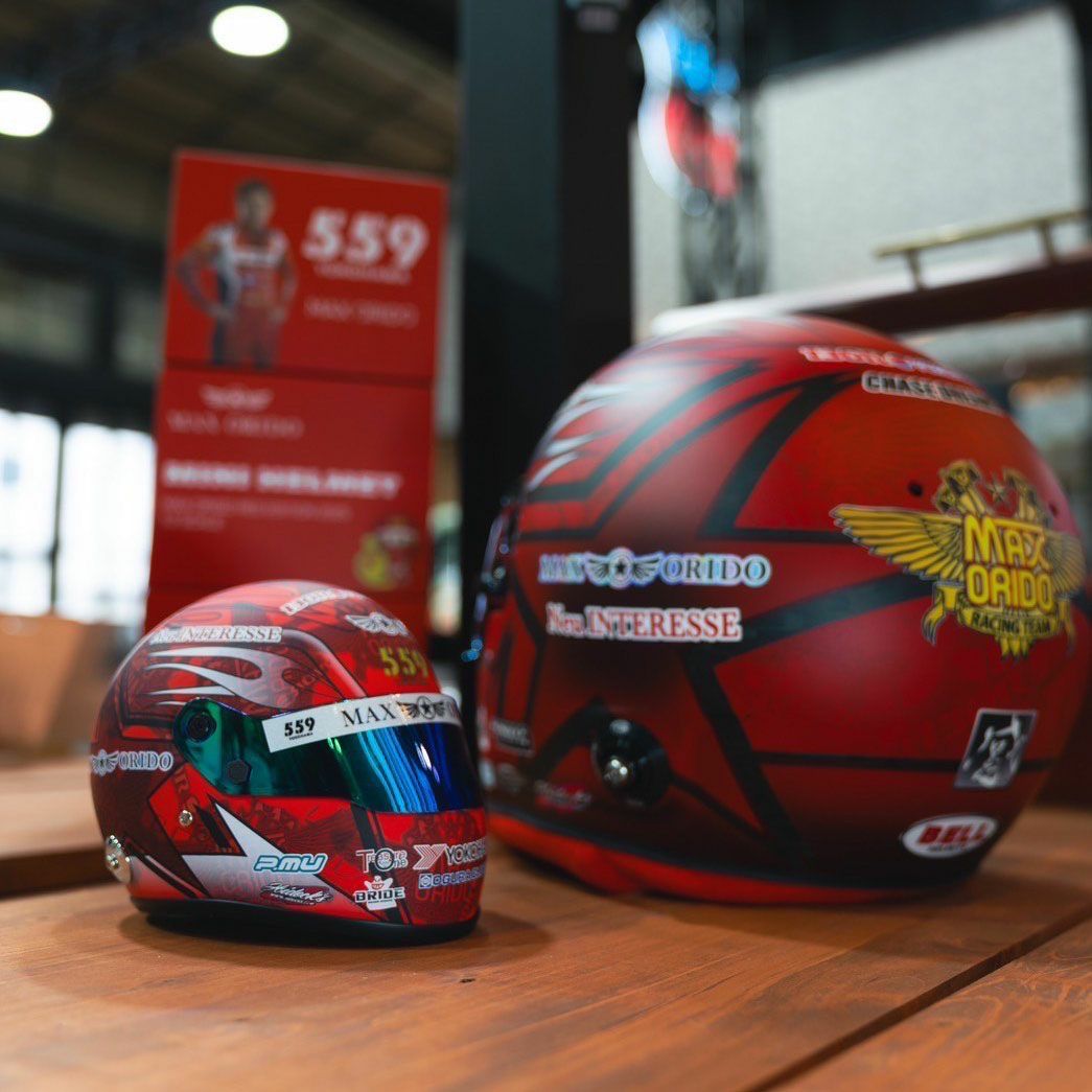 MAX ORIDO 1/2 ミニ ヘルメット 2025 Red Edition | モトーリモーダ