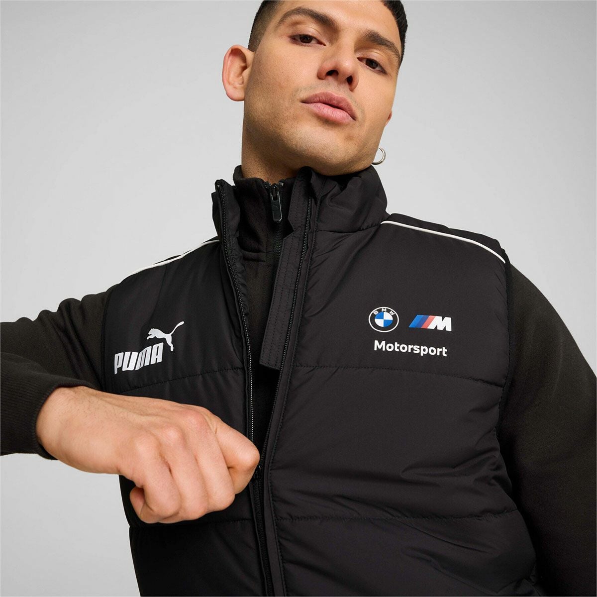 BMW PUMA｜BMW MMS MT7+ パデッド ベスト｜ブラック｜モデル着用