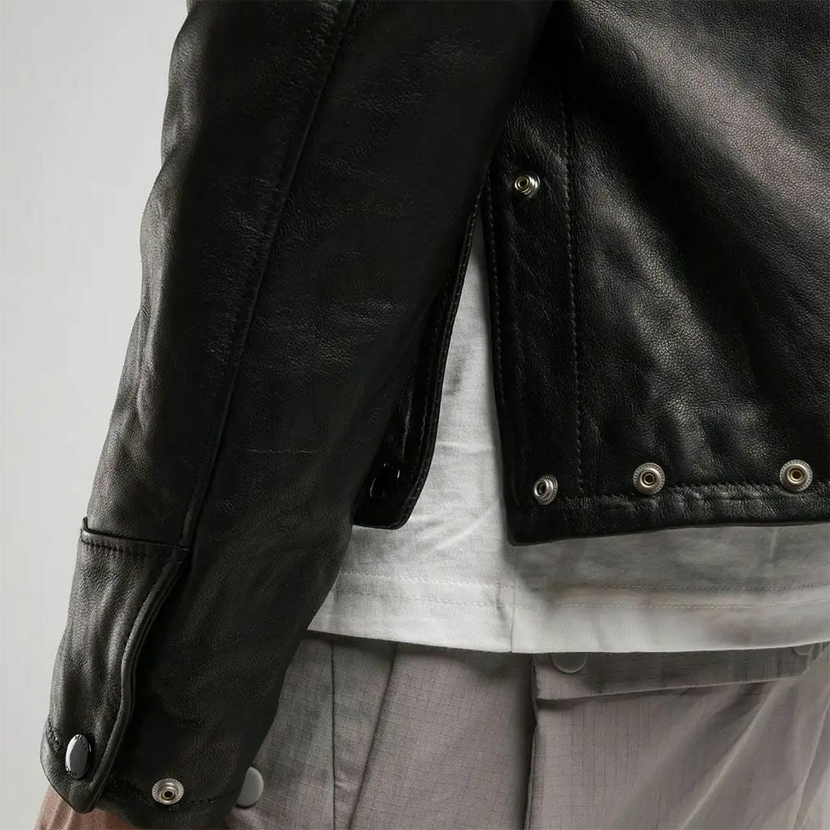 Replay｜ワックスレザージャケット｜ブラック｜モデル着用
