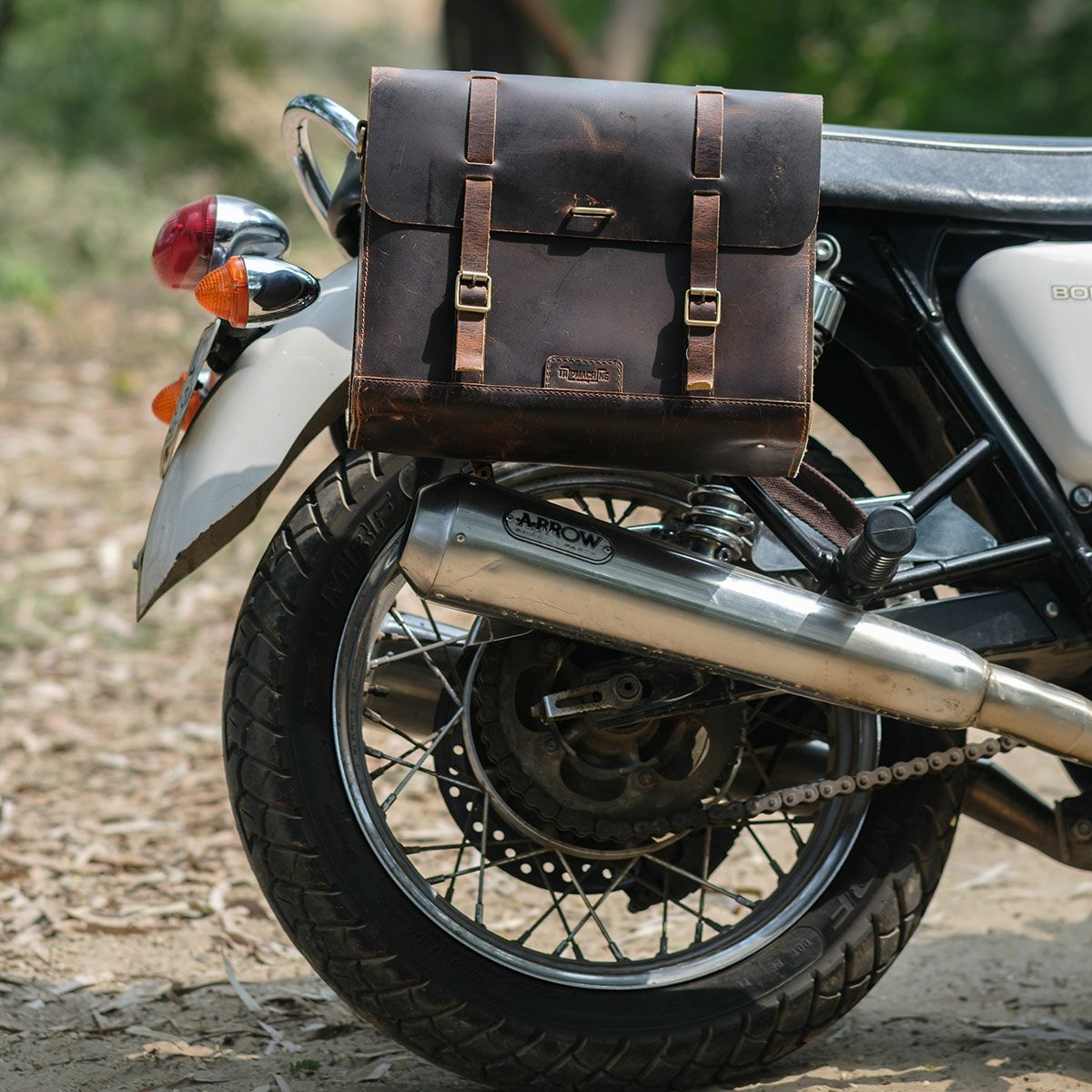 Trip Machine｜レガシー サドルバッグ（左右ペア）｜サイドバッグ｜コニャック｜使用イメージ