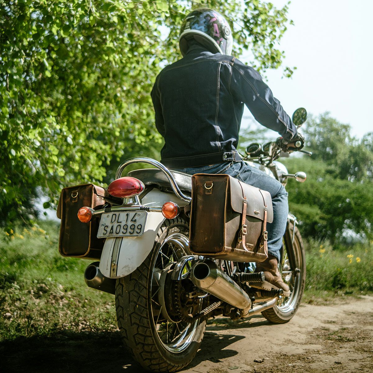 Trip Machine｜レガシー サドルバッグ（左右ペア）｜サイドバッグ｜コニャック｜使用イメージ