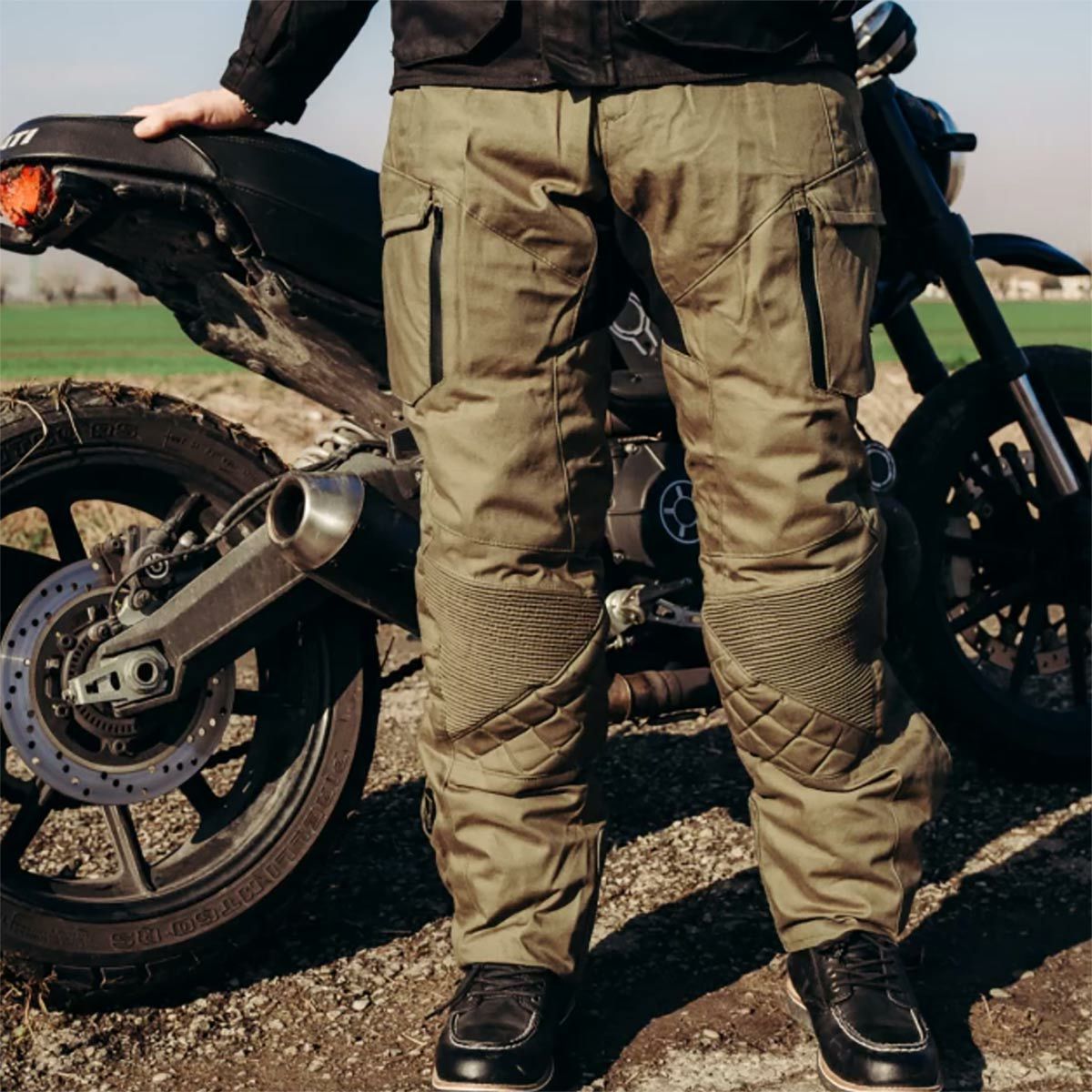 HolyFreedom｜エクスプローラー パンツ｜その他パンツ｜グリーン｜モデル着用