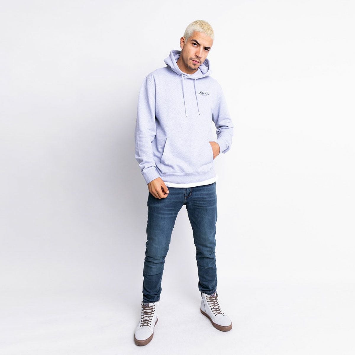 John Doe｜JD レタリングパーカー｜フーディ｜グレー｜モデル着用