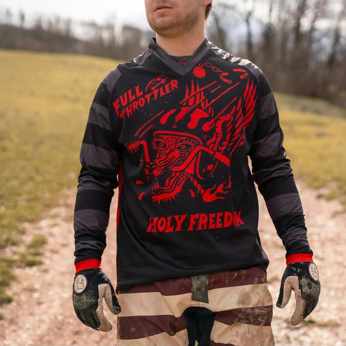 HolyFreedom｜ロッソフォッコ ジャージ｜MXジャージ｜ブラック×グレー×レッド｜モデル着用