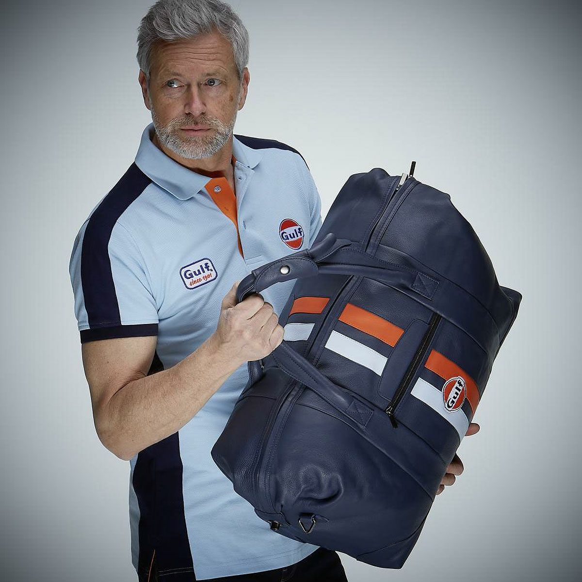 GULF｜ガルフ レザー トラベル バッグ ビッグ｜ボストンバッグ｜ネイビー｜使用イメージ