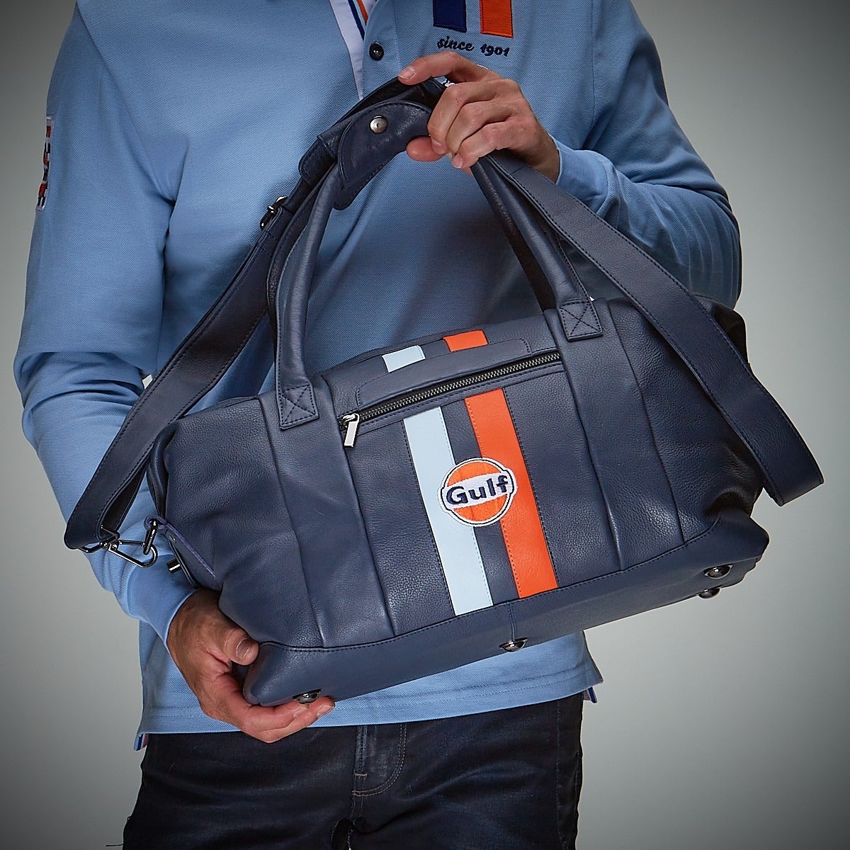 GULF｜ガルフ レザー トラベル バッグ ミディアム｜ボストンバッグ｜ネイビー｜使用イメージ