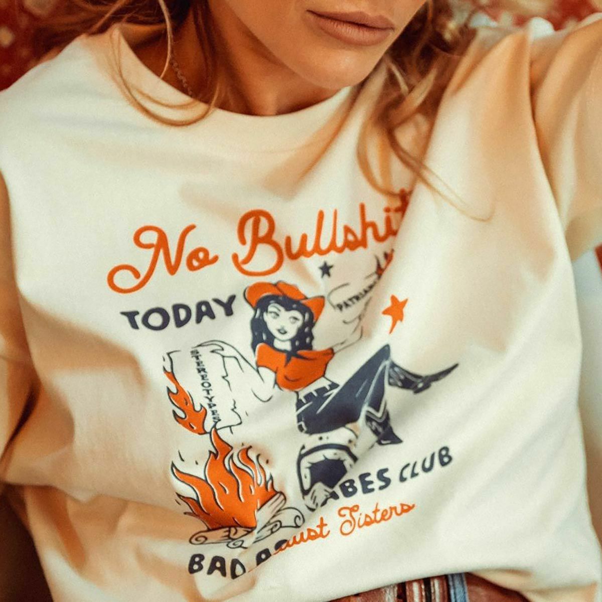 WILDUST｜ノー ブルシット ワイド シャツ｜Tシャツ｜エクリュ｜モデル着用