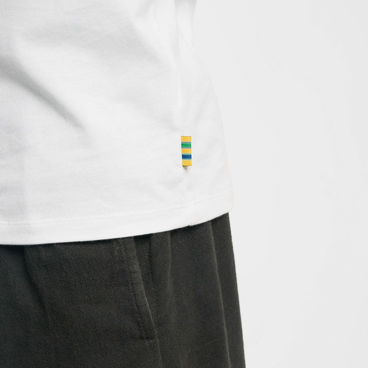 AyrtonSenna｜アイルトン・セナ レガシー ロゴ Tシャツ｜TシャツAyrtonSenna｜アイルトン・セナ レガシー ロゴ Tシャツ｜Tシャツ｜ホワイト