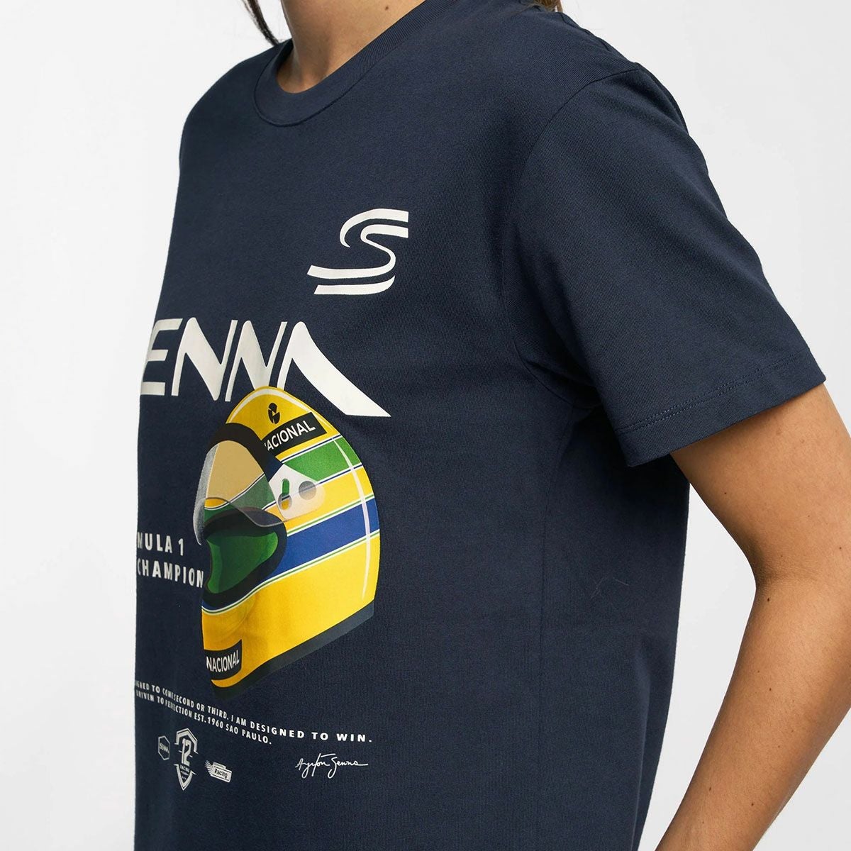 AyrtonSenna｜アイルトン・セナ 12 グラフィック Tシャツ｜ネイビー｜モデル着用