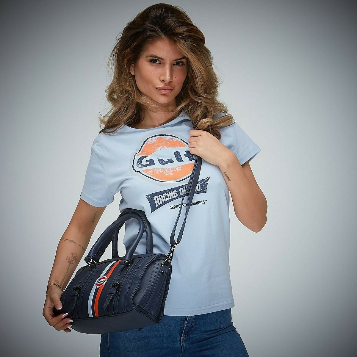 GULF｜ガルフ ボウリングバッグ｜ショルダーバッグ｜ネイビー｜使用イメージ