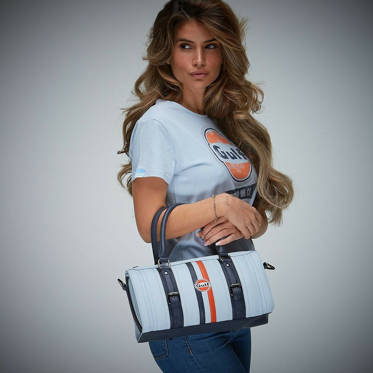 GULF｜ガルフ ボウリングバッグ｜ショルダーバッグ｜ライトブルー｜使用イメージ