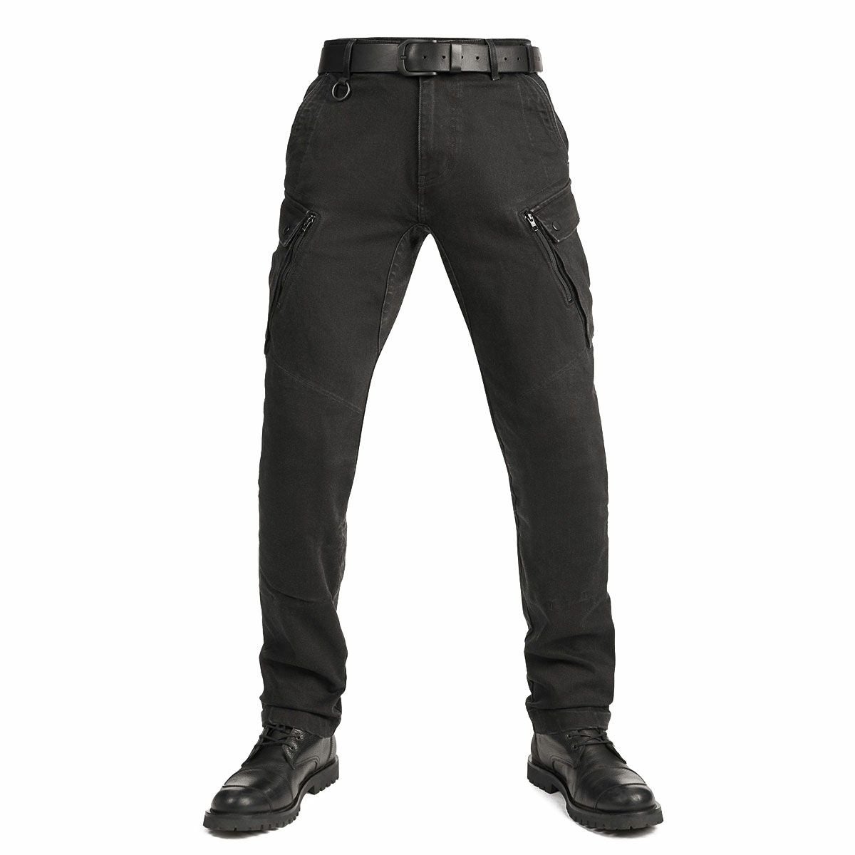 PANDO MOTO｜マーク ブラック AAA｜チノ・カーゴ｜ブラック｜モデル着用