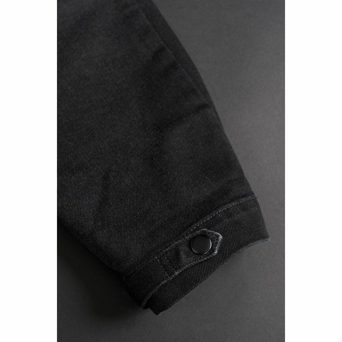 PANDO MOTO｜マーク ブラック AAA｜チノ・カーゴ｜ブラック｜モデル着用