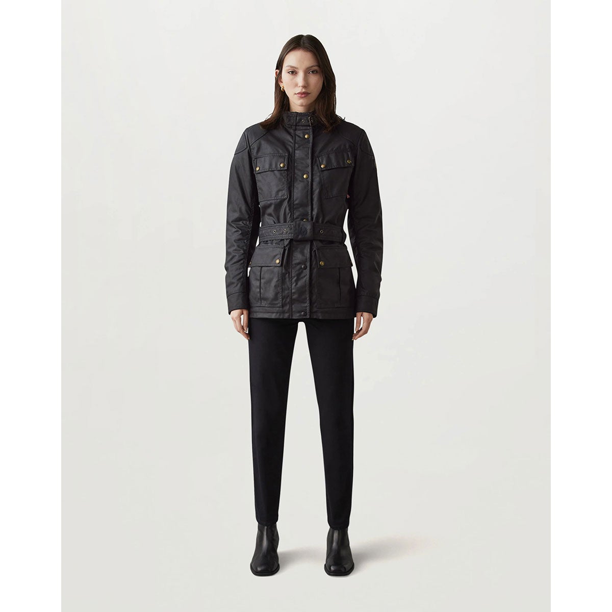 BELSTAFF｜トライアルマスター モーターサイクル ジャケット ウーマン｜ファブリック｜ブラック｜モデル着用
