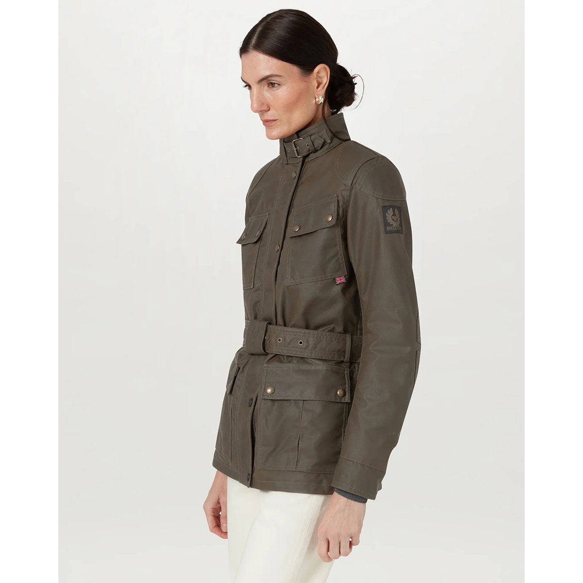 BELSTAFF｜トライアルマスター モーターサイクル ジャケット ウーマン｜ファブリック｜フォレストグリーン｜モデル着用