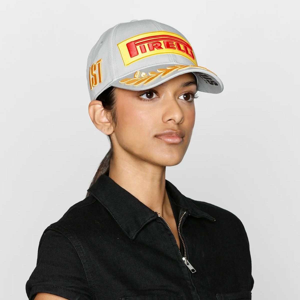 ピレリ F1 2025 シルバーストーン GP ポディウムキャップ